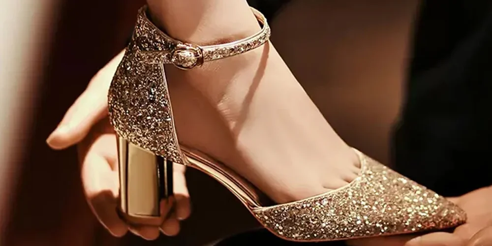Gold-Shoes-Glamorous-Touch